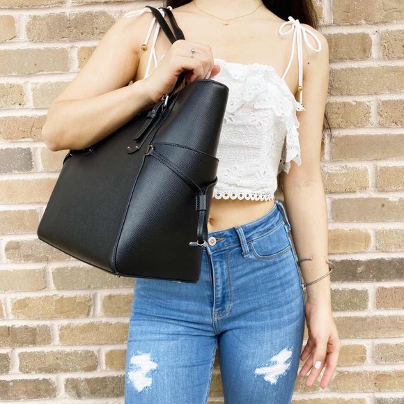 Gaby’sBags👜💕-NWT Michael kors Tote Black - Picture 4 of 5